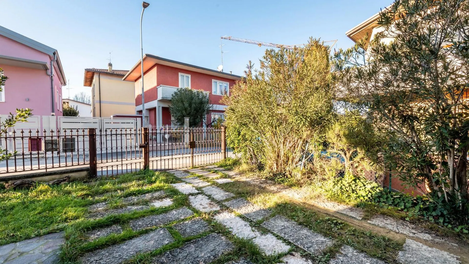 Desenzano Bilocale Con Posto Auto Lägenhet Desenzano del Garda 0*,  Italien