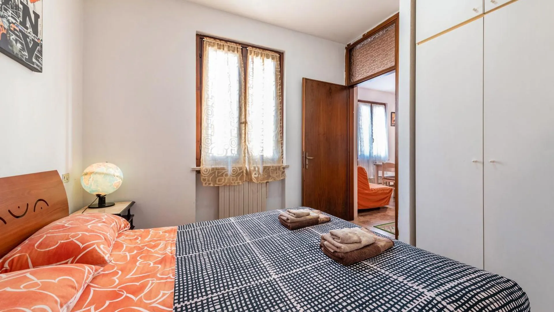 Desenzano Bilocale Con Posto Auto Lägenhet Desenzano del Garda